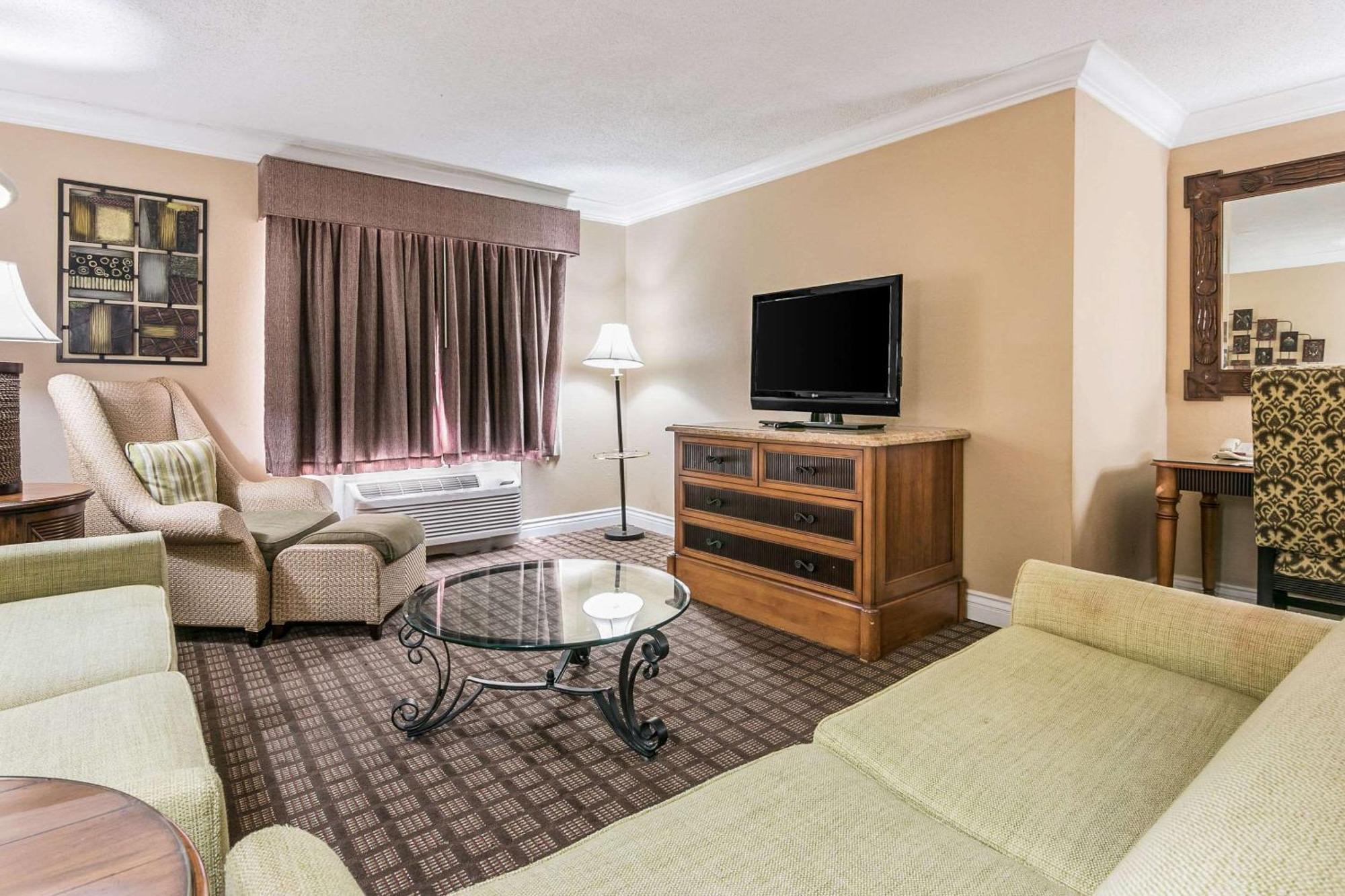 Quality Inn & Suites Atlanta Airport South College Park Kültér fotó