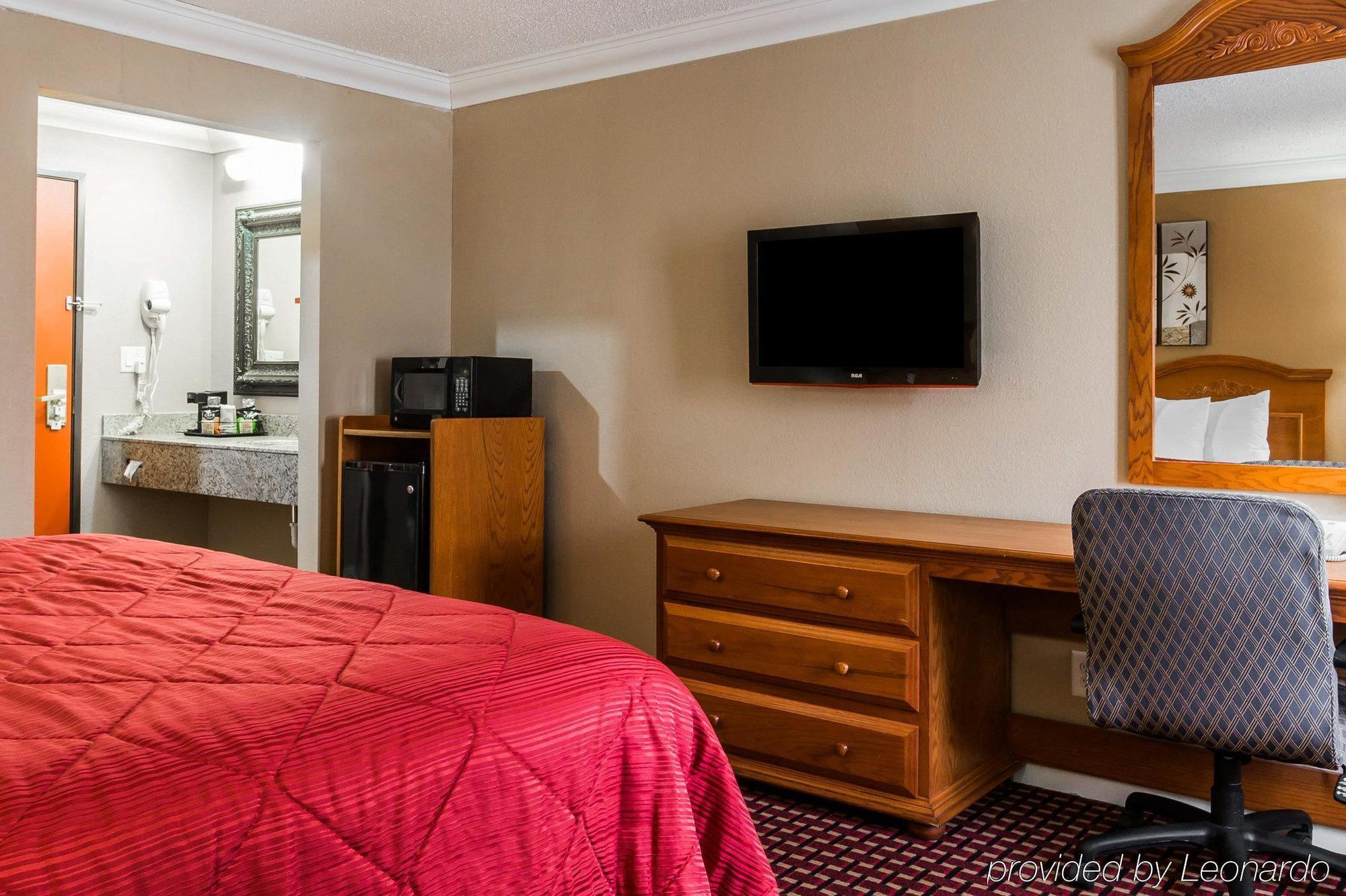 Quality Inn & Suites Atlanta Airport South College Park Kültér fotó
